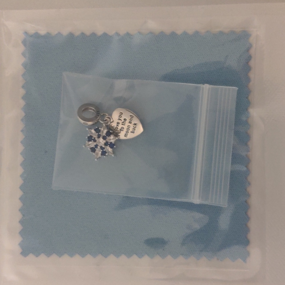 I love you to the moon and back/Sapphire Snowflake Charm (bracelet)